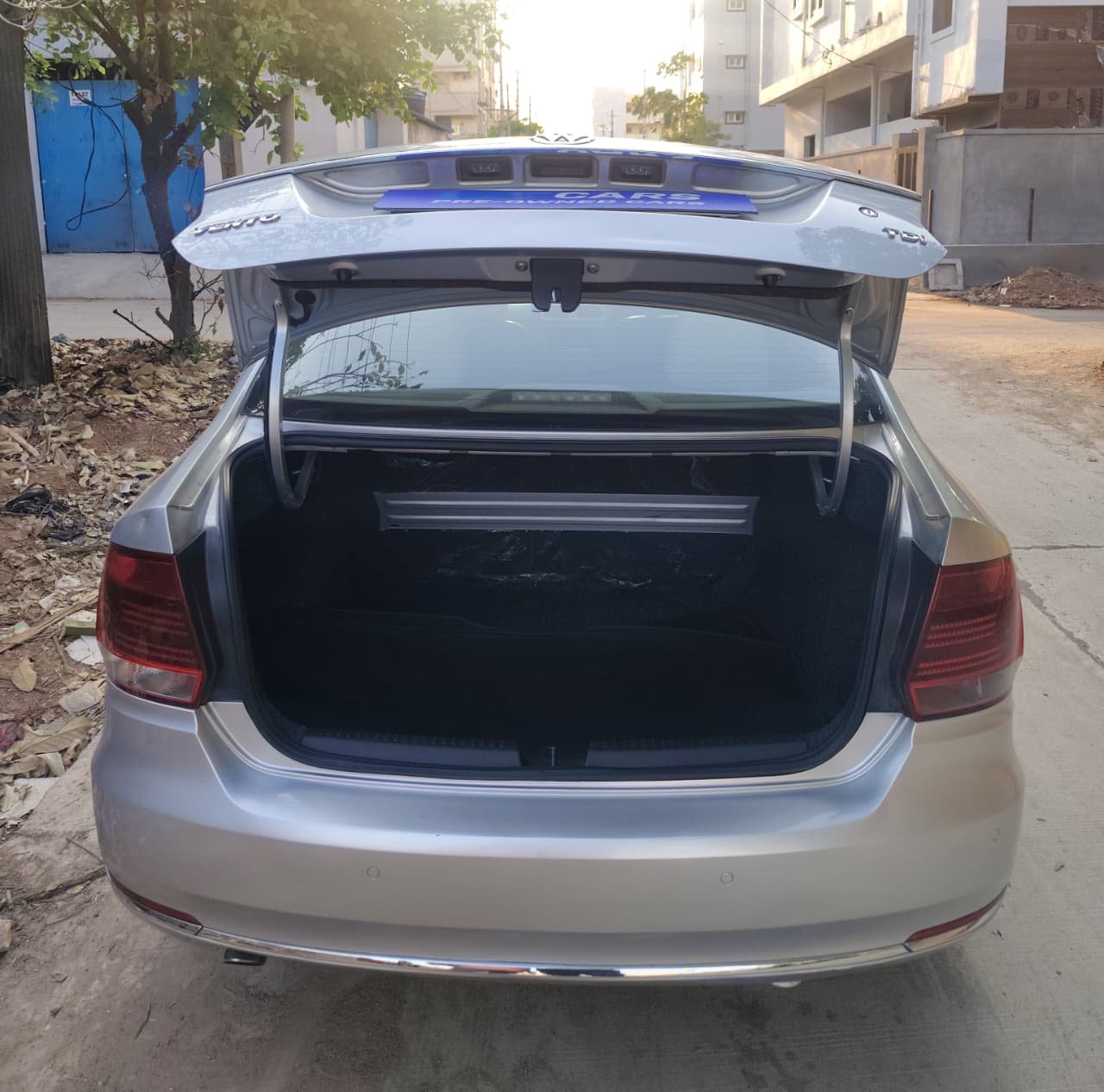 VOLKSWAGEN VENTO - Image 8